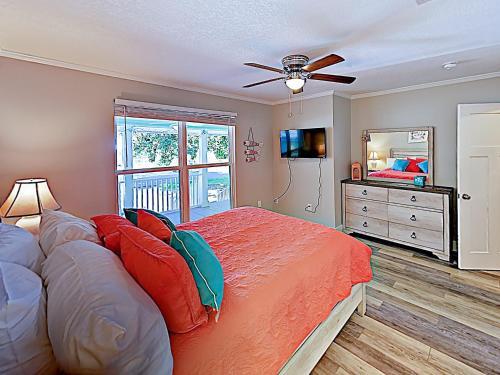 New Listing! Coastal Remodel ? Near Bay Home