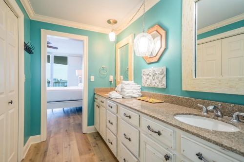 The Moorings Unit 517