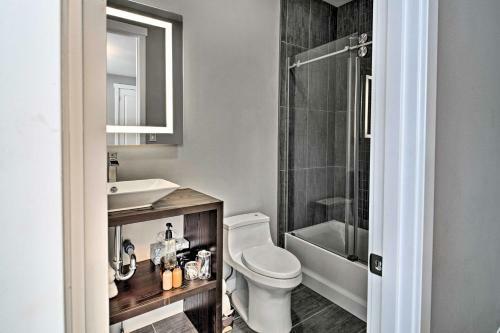 Modern Anchorage Townhome - By Delaney Park Strip!