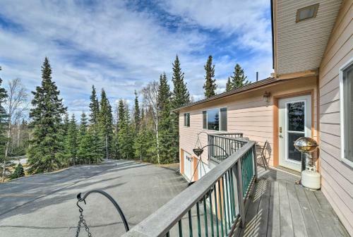 Apartamento Hillside Anchorage Home By Hiking And Biking Trails!