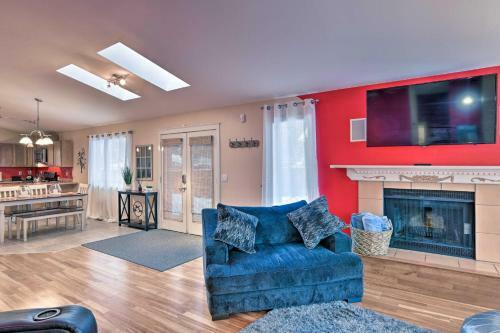 Anchorage House With Private Deck, 8 Mi To Downtown!