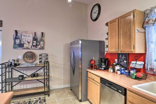 Anchorage House With Private Deck, 8 Mi To Downtown!