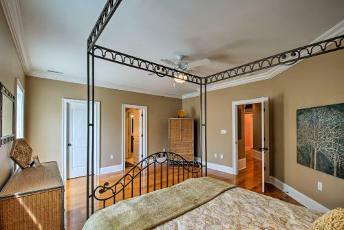 8,300 Sq Ft Guntersville Lake Home With Dock!