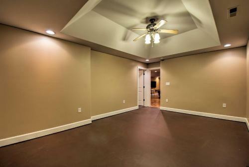 8,300 Sq Ft Guntersville Lake Home With Dock!