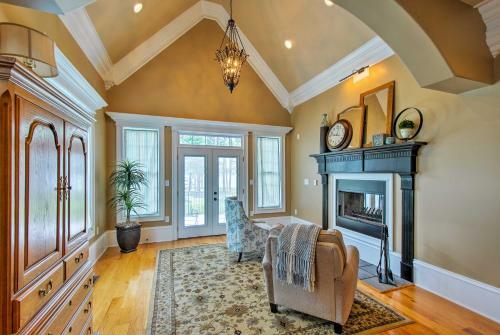 8,300 Sq Ft Guntersville Lake Home With Dock!