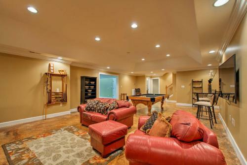 8,300 Sq Ft Guntersville Lake Home With Dock!