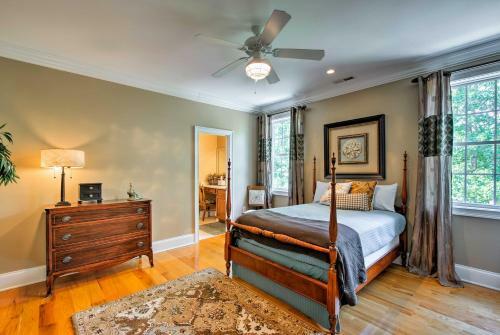 8,300 Sq Ft Guntersville Lake Home With Dock!
