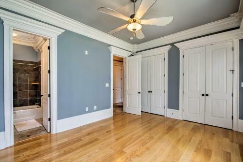 8,300 Sq Ft Guntersville Lake Home With Dock!
