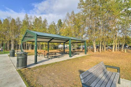 Pet-friendly Anchorage Home With Grill And Deck!