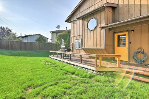Pet-friendly Anchorage Home With Grill And Deck!