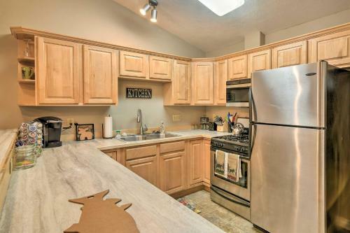 Accommodating Anchorage Abode Near Jewel Lake