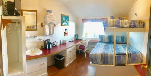 Posada Driftwood Inn