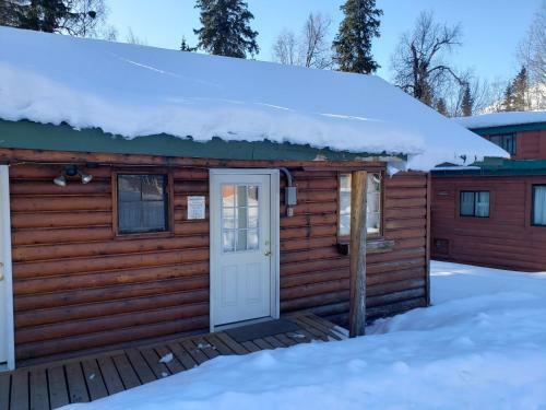 Gwin's Lodge & Roadhouse