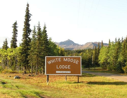 Hotel White Moose Lodge