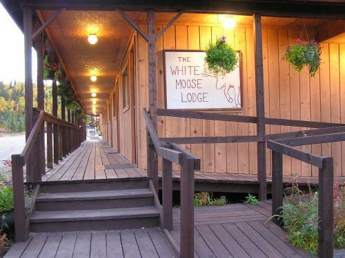 Hotel White Moose Lodge