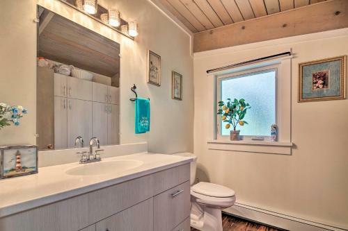 Waterfront House With Glacial Views - Near Downtown!