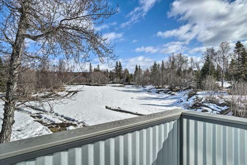 Pet-friendly Home With Northern Lights Aurora View