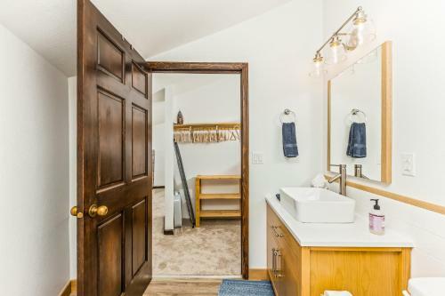 Girdwood Mountain House