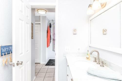 Cozy Crystal Mountain Condo