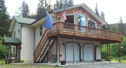 Bed & Breakfast Glacier Creek Lodging