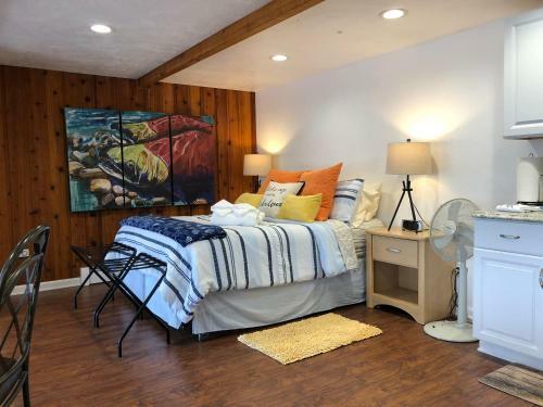 Asta Waterfront Suite