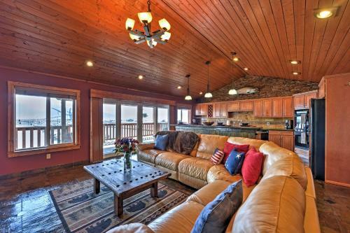 Apartamento Crows Nest Waterfront Apt With Seward Bay Views!