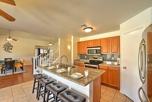 Spacious Phoenix Area Escape With Private Pool Patio