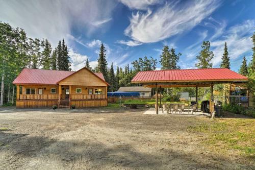 Townhome Near Kenai River With Deck And Fire Pit!