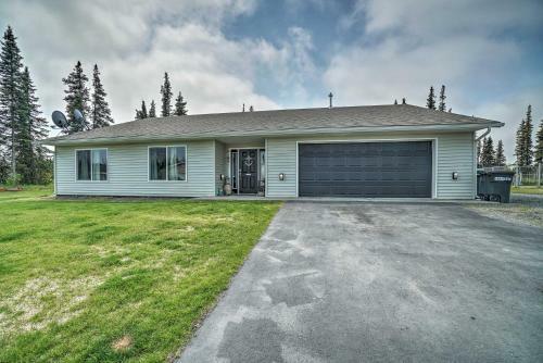 Soldotna Home With Yard, Walk To Kenai River!