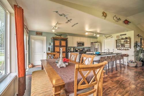 Soldotna Home With Yard, Walk To Kenai River!