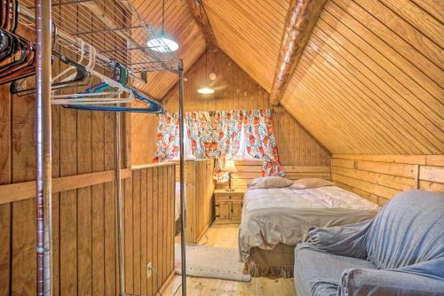 Rustic Sterling Cabin With Kenai River Views!