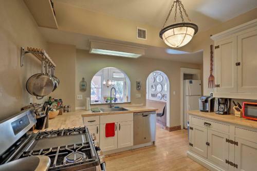 Downtown Bisbee Home With Unique Mountain Views