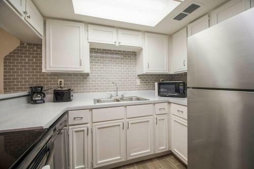 34a Casa Grande Modern 1bd Condo W Heated Pool
