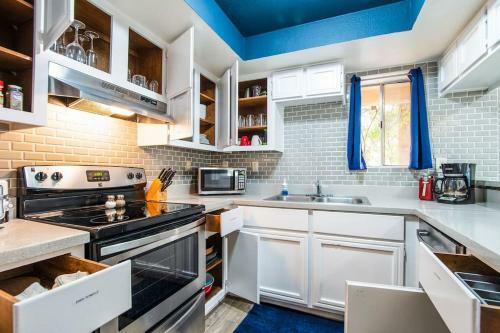 44a Modern Casa Grande Large 1bd W Heated Pool 44a