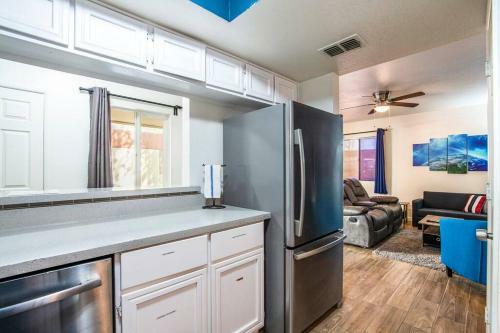 44a Modern Casa Grande Large 1bd W Heated Pool 44a
