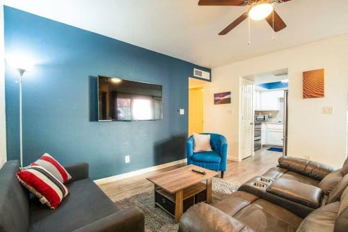44a Modern Casa Grande Large 1bd W Heated Pool 44a