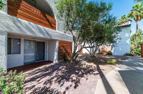 44a Modern Casa Grande Large 1bd W Heated Pool 44a