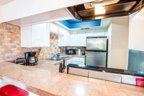 77 Sunny Casa Grande 2bd 2ba Condo W Heated Pool