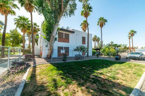 33 Avenida Pool View Studio New To Market Avenida King Bed Ds