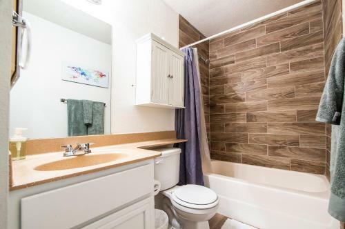 33 Avenida Pool View Studio New To Market Avenida King Bed Ds