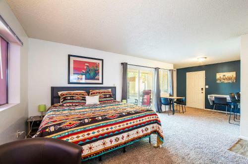 33 Avenida Pool View Studio New To Market Avenida King Bed Ds
