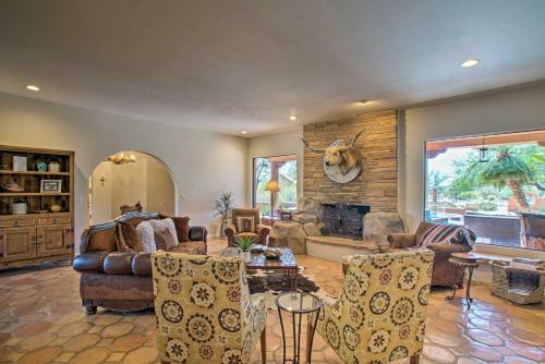 Luxe Ranch Refuge With Rooftop Patio And Mtn View