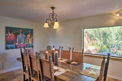 Luxe Ranch Refuge With Rooftop Patio And Mtn View