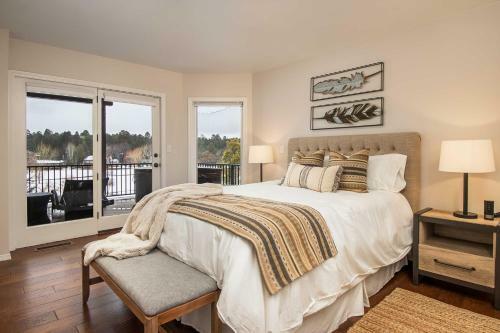 Cabin With Mtn View And Hot Tub By Continental Golf!