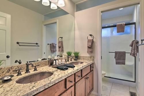 Cabin With Mtn View And Hot Tub By Continental Golf!