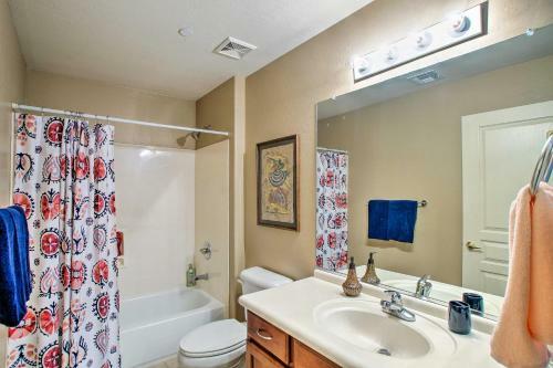 Apartamento Pet-friendly Fountain Hills Condo Walk Downtown!