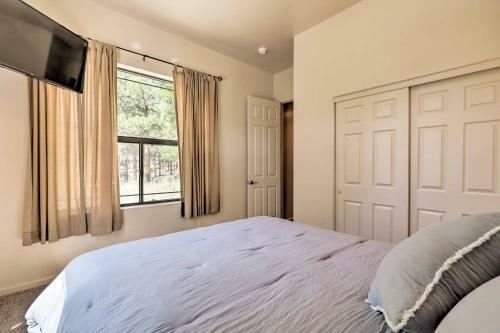 Flagstaff Home With Decks, Patio And Forest View!