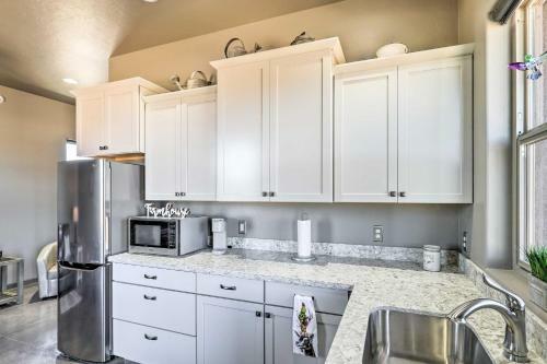 Modern Elgin Home Walk To Wineries And Pets Welcome