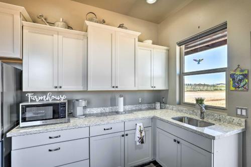 Modern Elgin Home Walk To Wineries And Pets Welcome