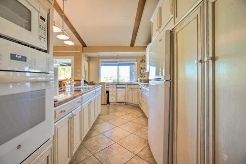 Fountain Hills Home With Pool, Mtn View And Sauna